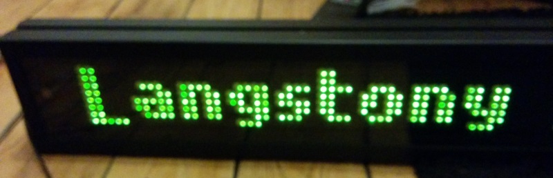 Display showing "Langstony"